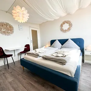 Apartment Fuer 3 Gaeste Mit Kostenlosen Parkplaetzen Und Lift Hannover